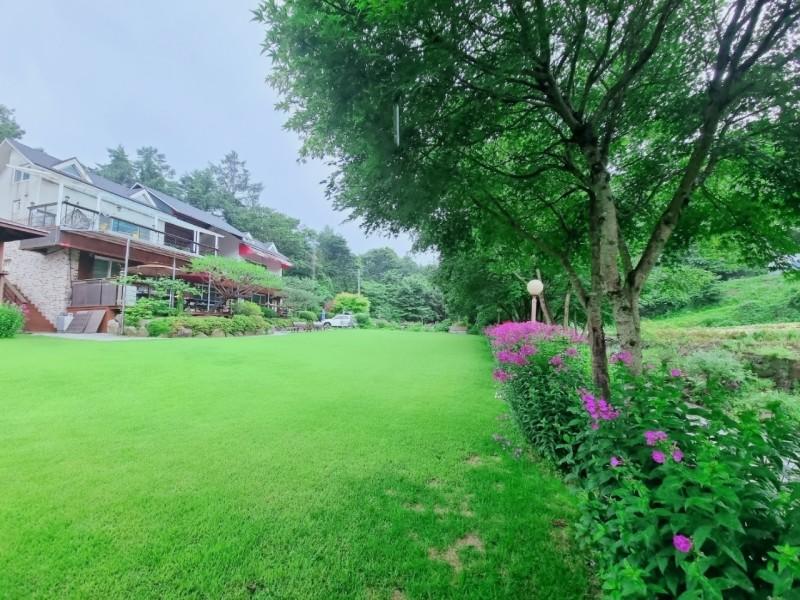 Muju the Flower Pension