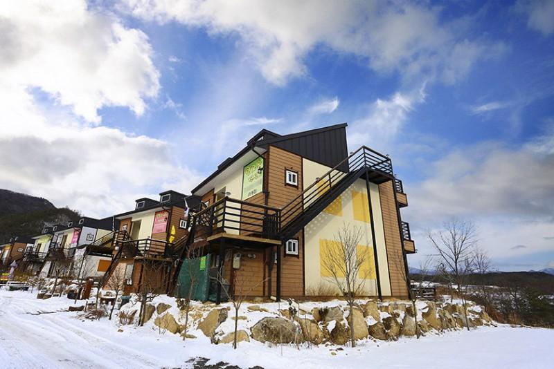 Hongcheon Mangosup Pension