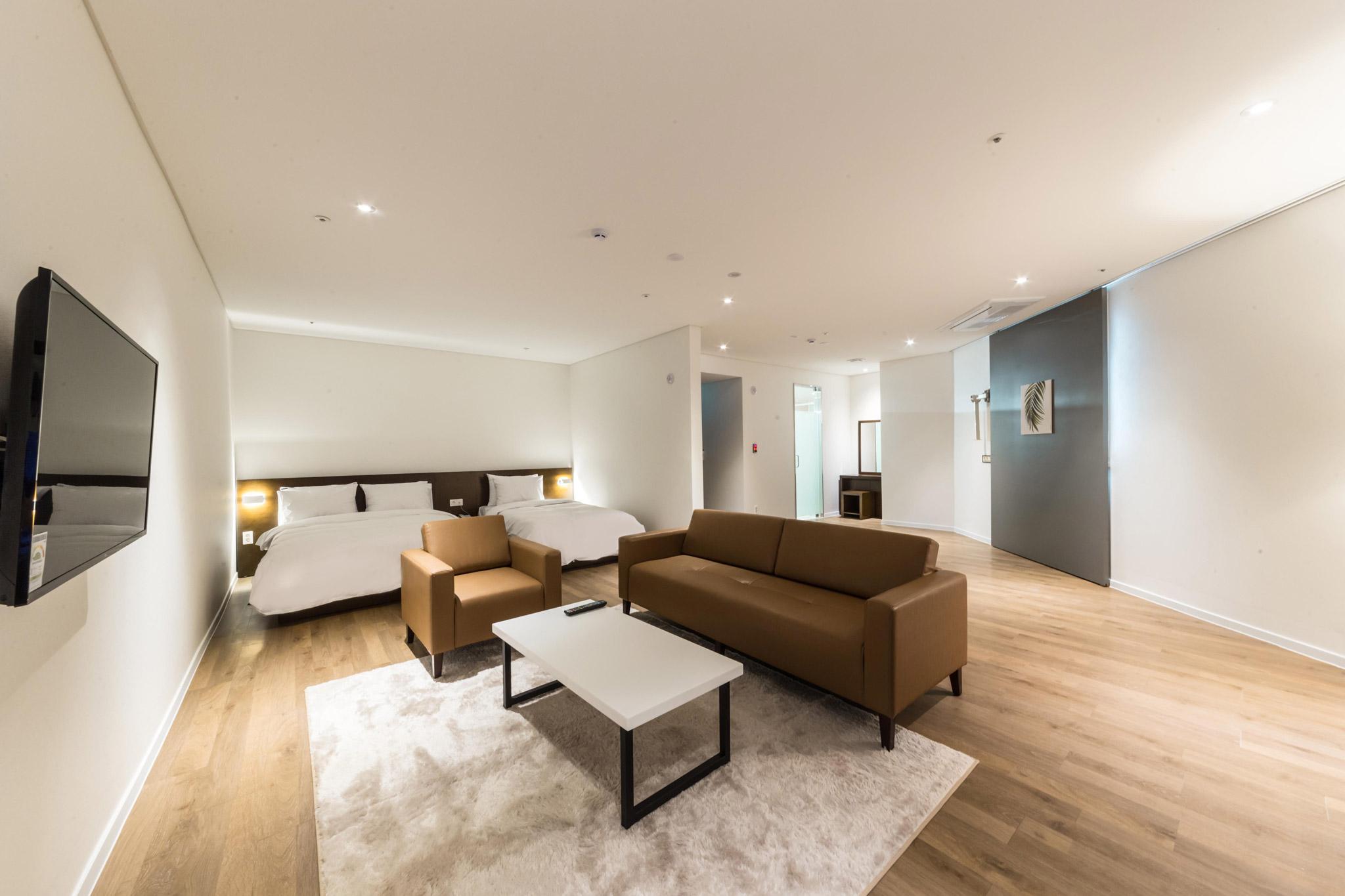 Gwangmyeong Golden River Hotel