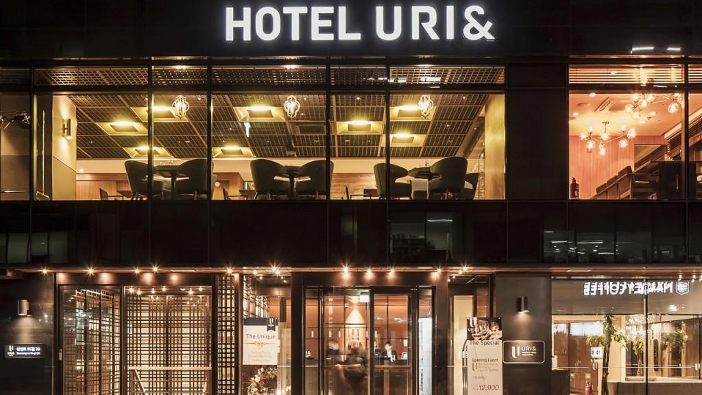 Hotel Uri&-3