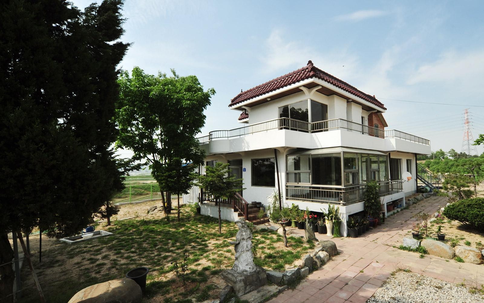 Cheongju Chungcheong Futsal Park Pension