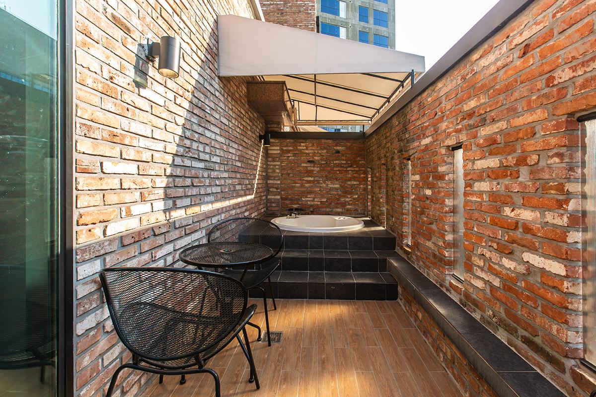 Busan Seomyeon Brown Dot 1-4