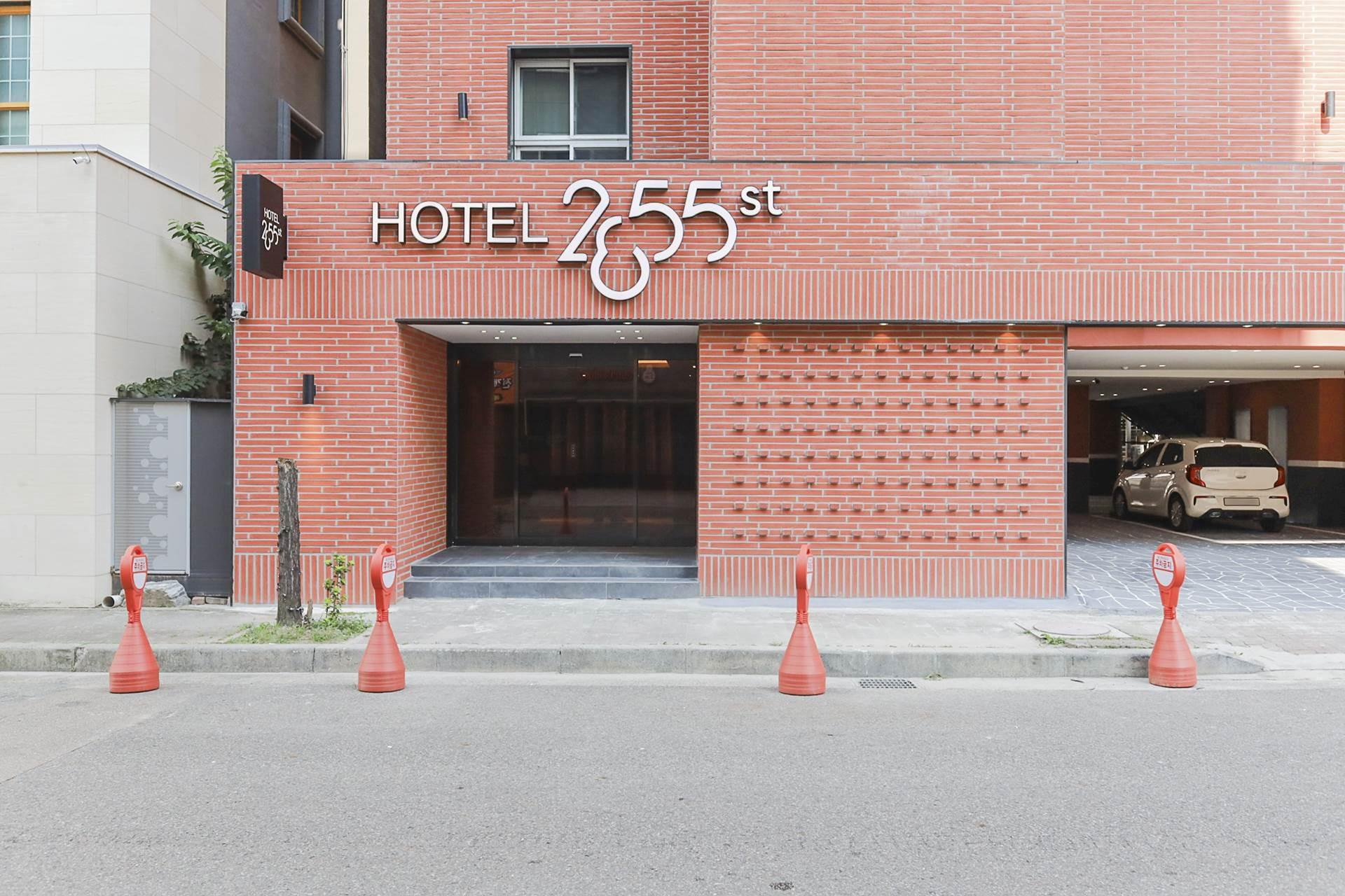 2855st Hotel-13
