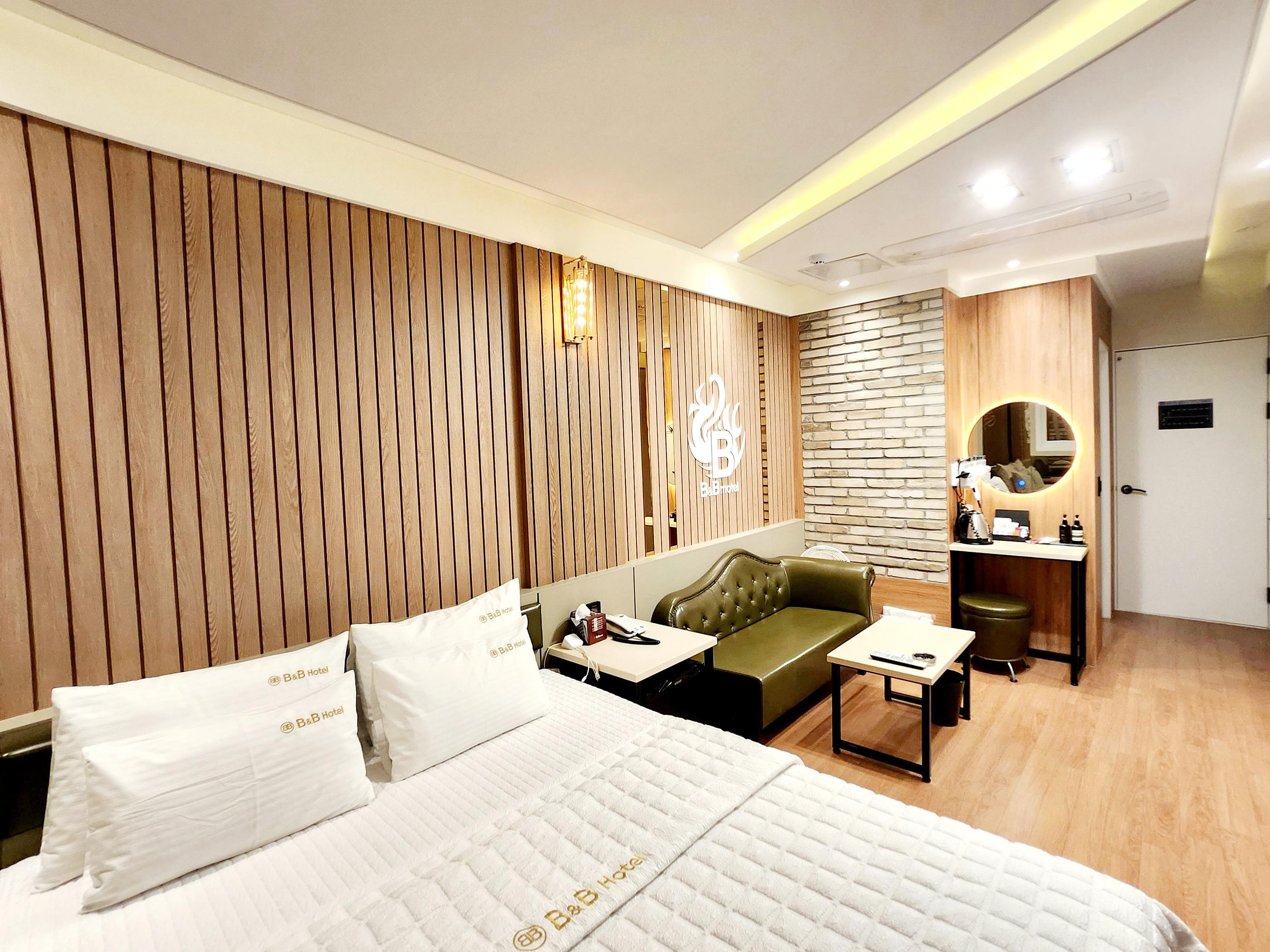 Andong B&B Hotel