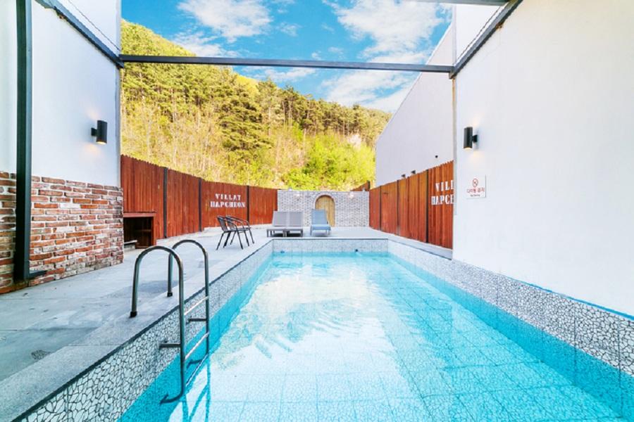 Hapcheon Villat Pool Villa