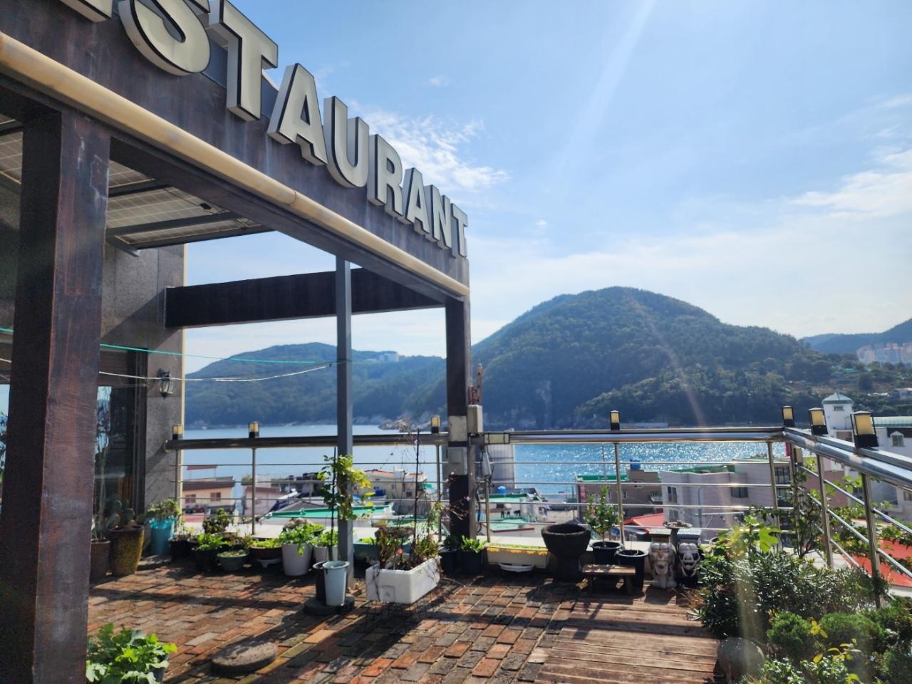 Geoje Island Jangseungpo Ocean Hotel The Luxe