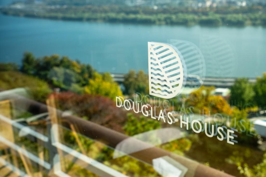 Grand Walkerhill Douglas House-3