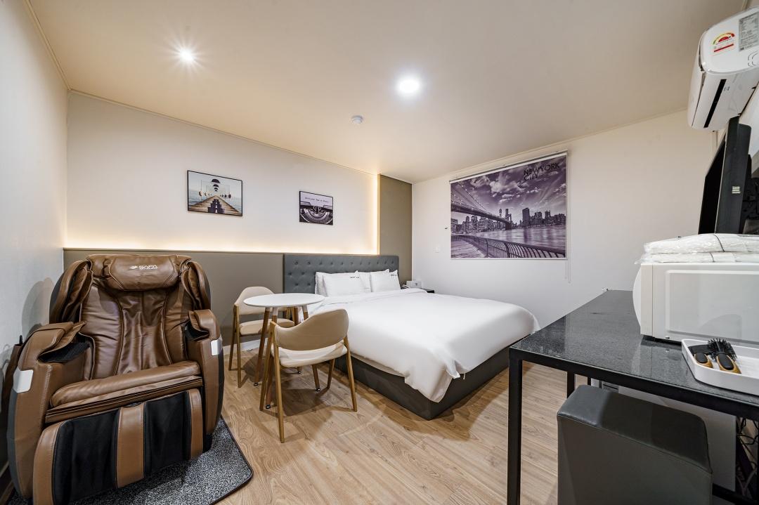 Ulsan Yeungnamalpeuseu MW