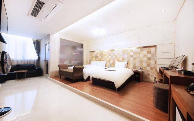 Changwon Bukmyeon Nouage Cullinan