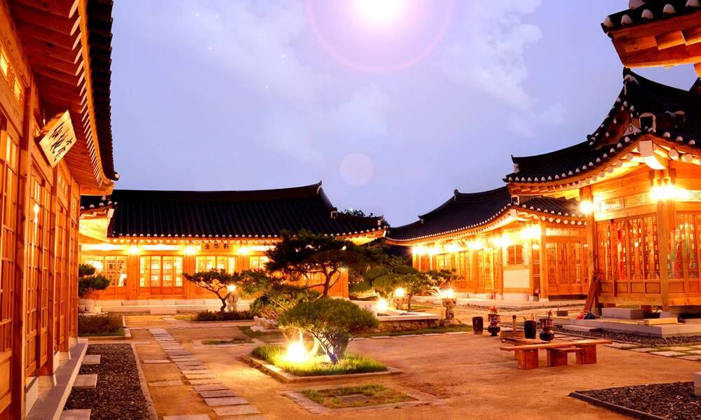 Hwangnamguan Hanok Village-8
