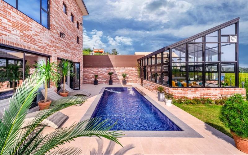 Goseong Art Hills Pool Villa Pension