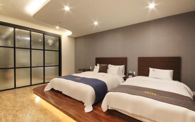 Wanju Grand Hotel