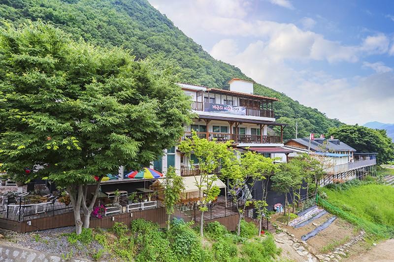 Goesan Morning of Valley Pension