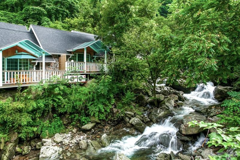 Gapyeong Valley Pension Luan (Valley in front of the pension)-15