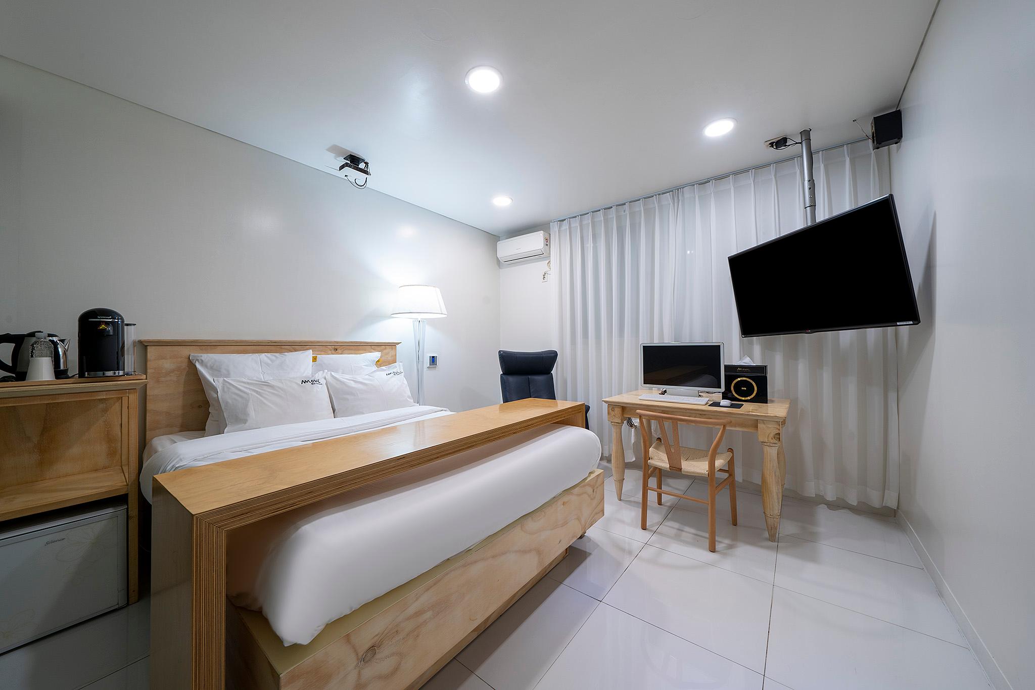 Iksan Hotel Merci