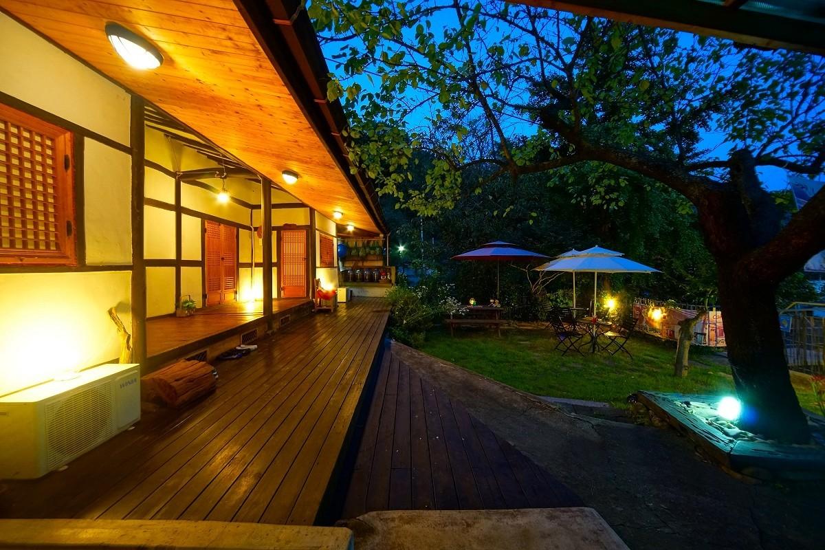 Jeonju Dreaming Wings Hanok Private House Pension-5