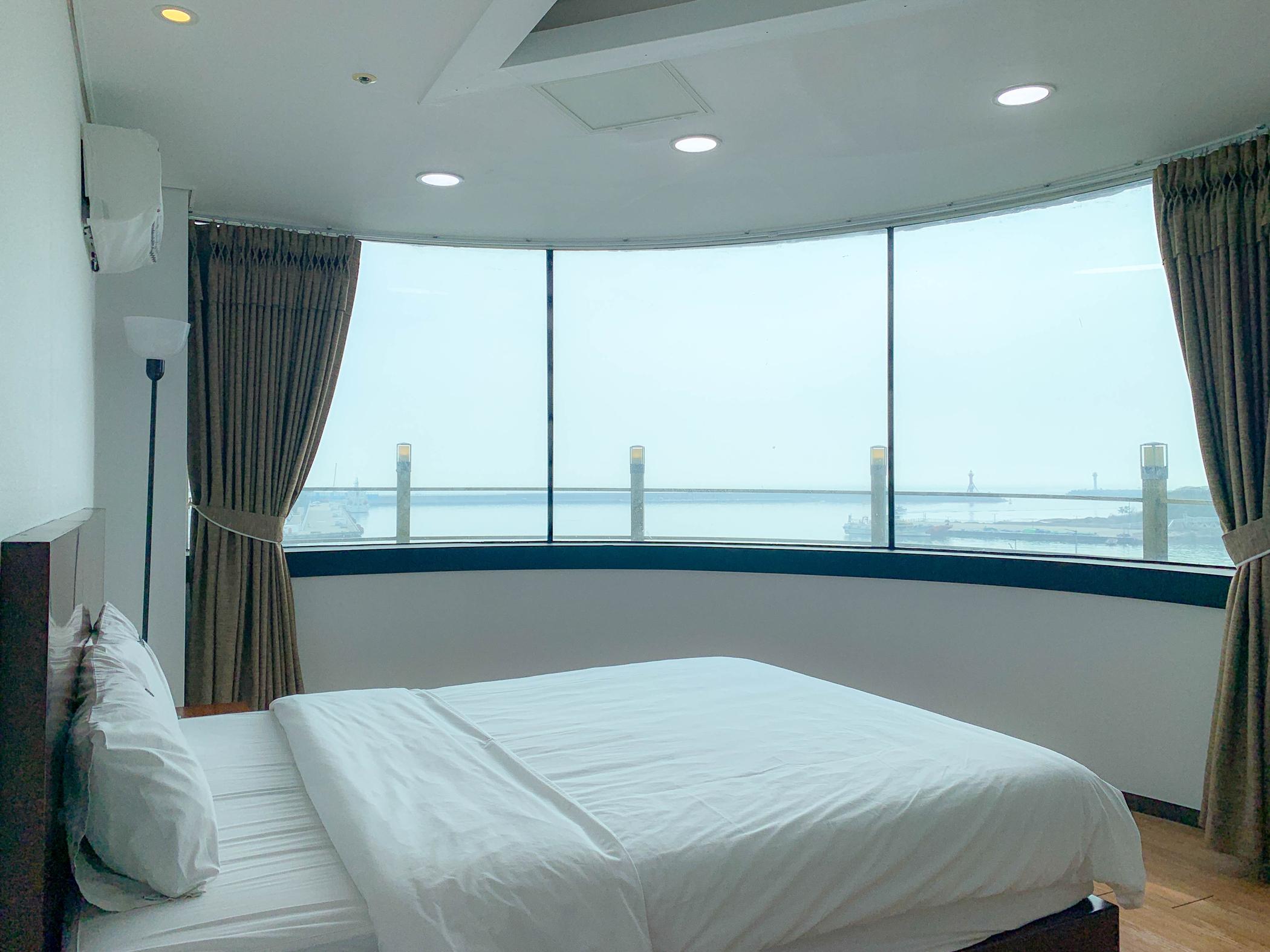 Busan GB Golden Bay Pension