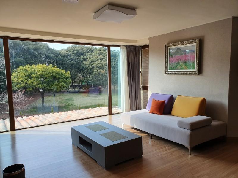 Jeju House Malo Pension (Saryani Hill Stay)