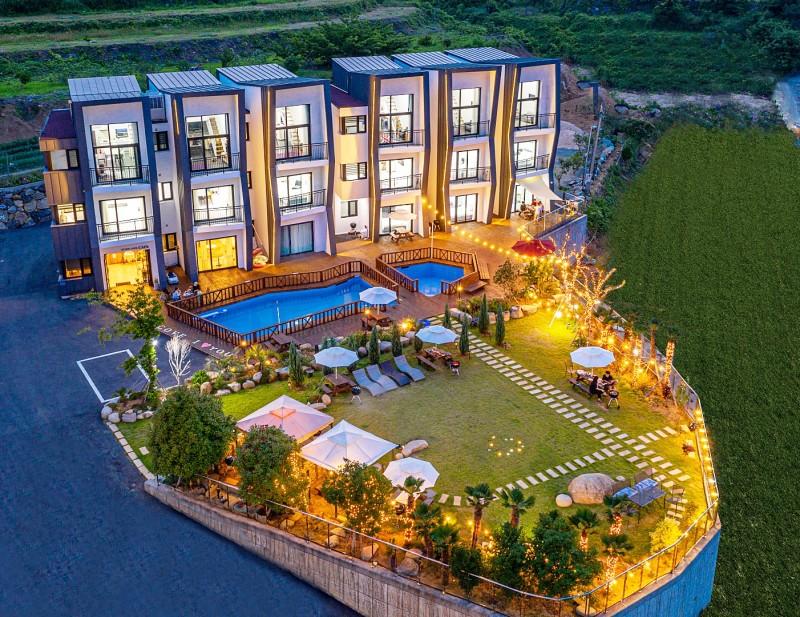 Geojedo Stone Cove Pension