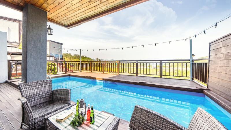Geojedo Friends House Pool Villa