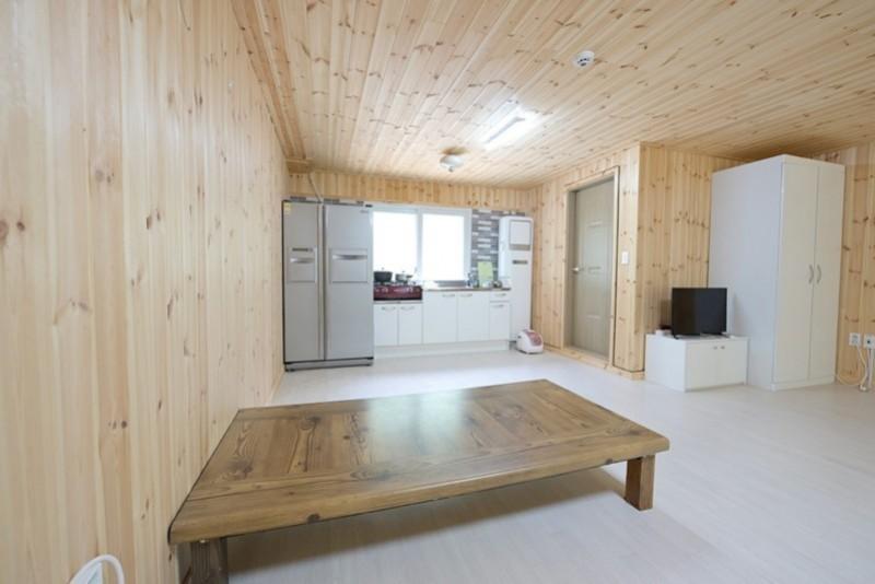 Geumsan Cheonggangsu Valley Garden Pension