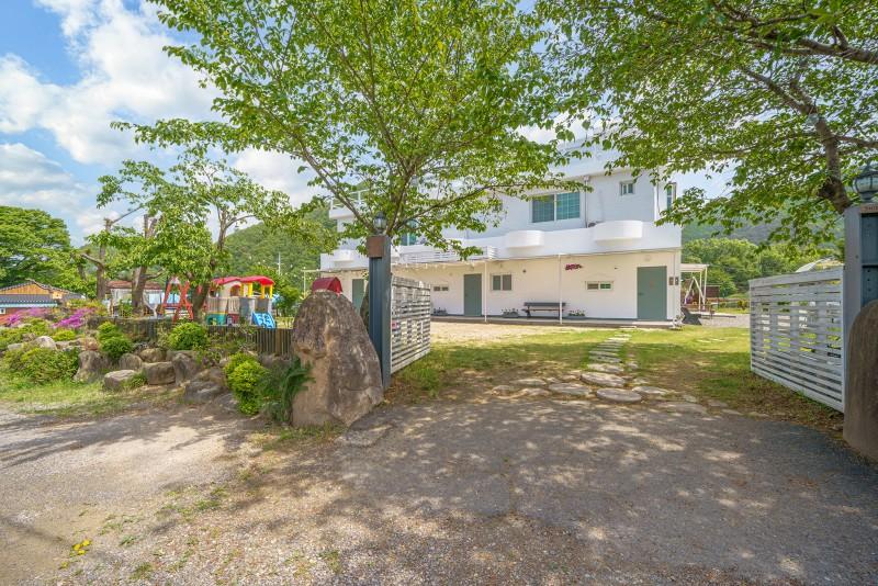 Yeongcheon Sigoro Kids Poolvilla