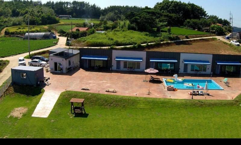Taean Raon Pet Pension