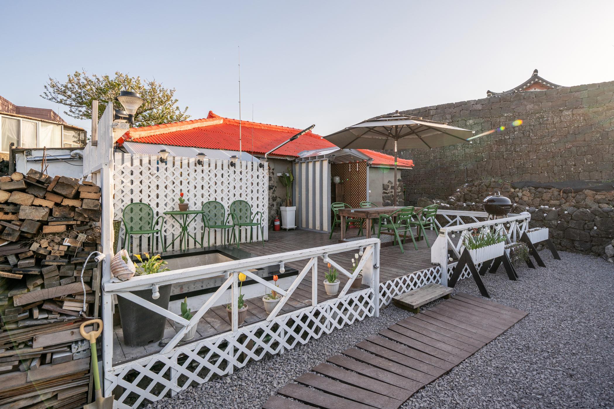 Jeju Daejeongol Pension