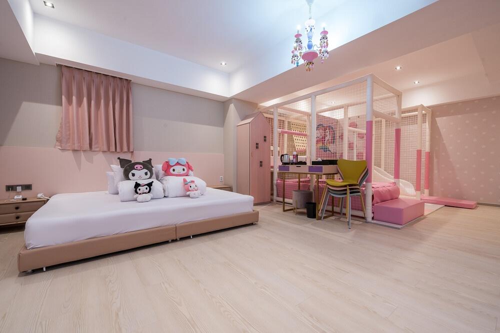 Jiangyou Almond Kids Hotel