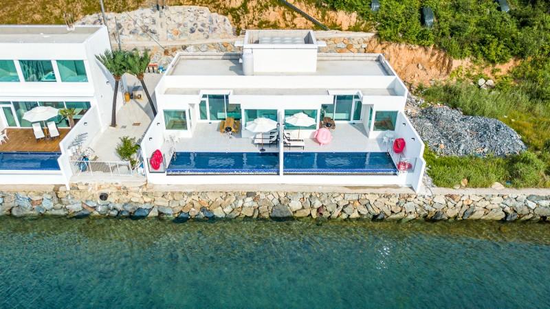 Geoje Island Santorini Pool Villa