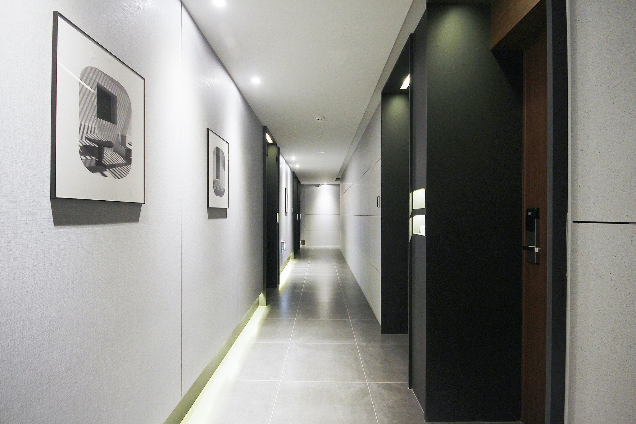 Busan Seomyeon Brown Dot 1-7