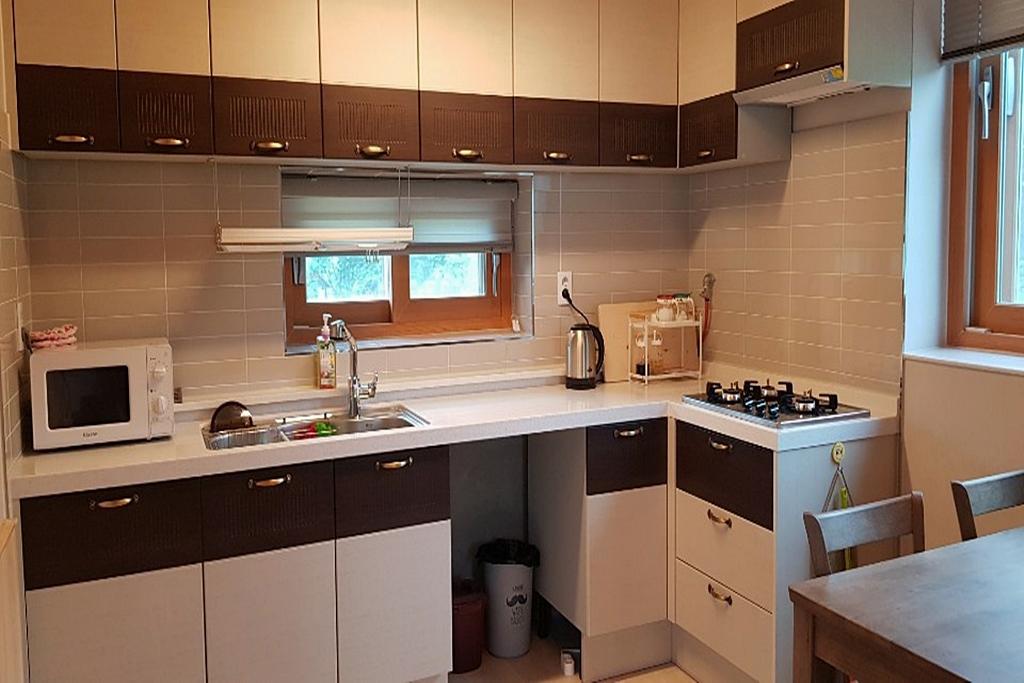 Gapyeong Grass Leaf Family House-2