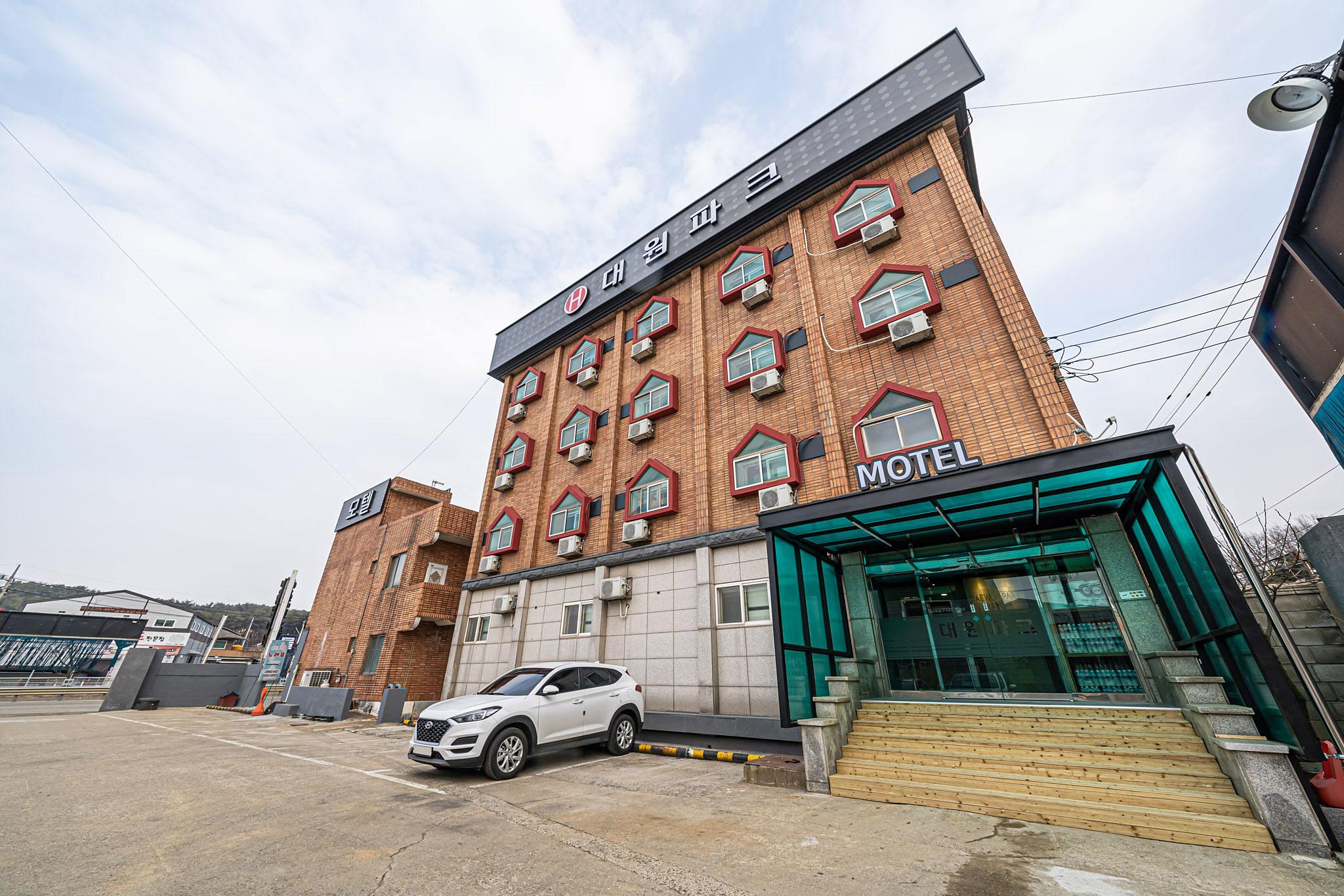 Pyeongtaek Daewon Park-3