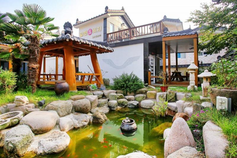 Namhae Alpenok Beach Pension