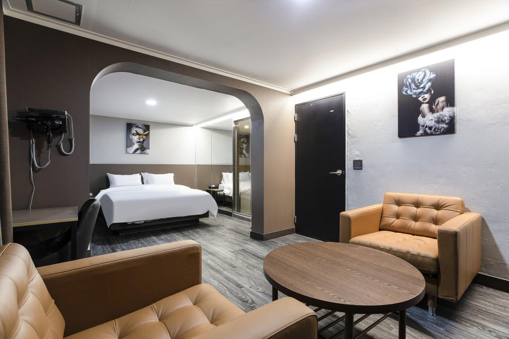 Stage 79 Hotel-4
