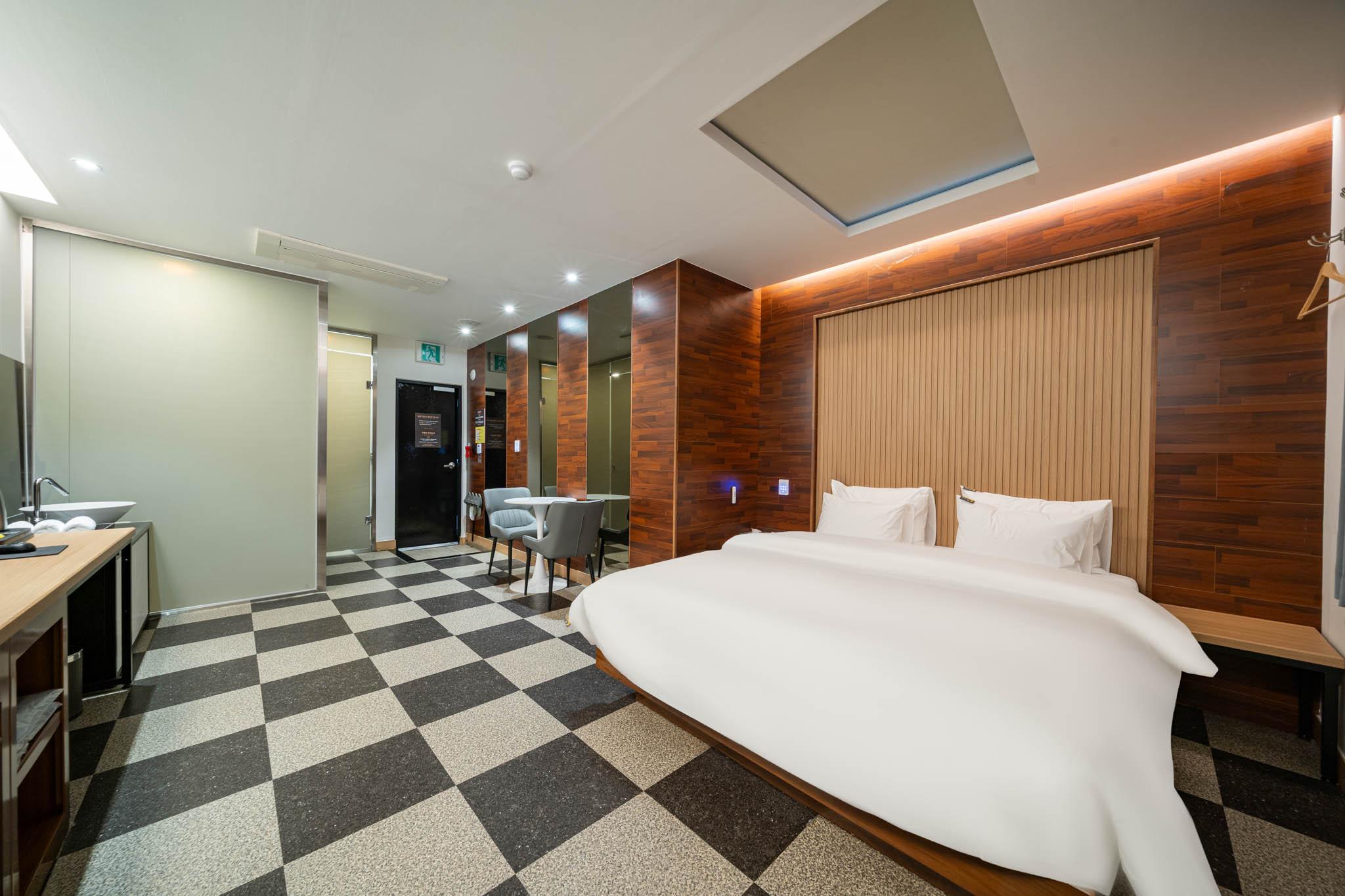 Yeouju Moonlight Motel