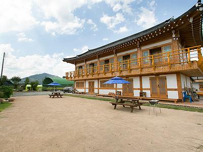 Gyeongju Oreung Hanok Pension