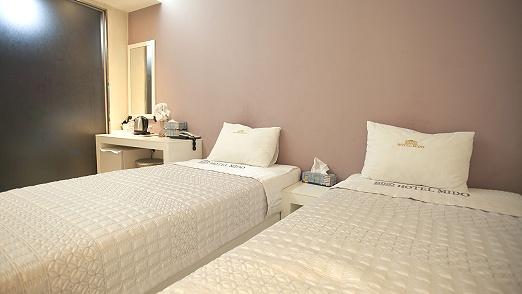Hotel Mido Myeongdong-5