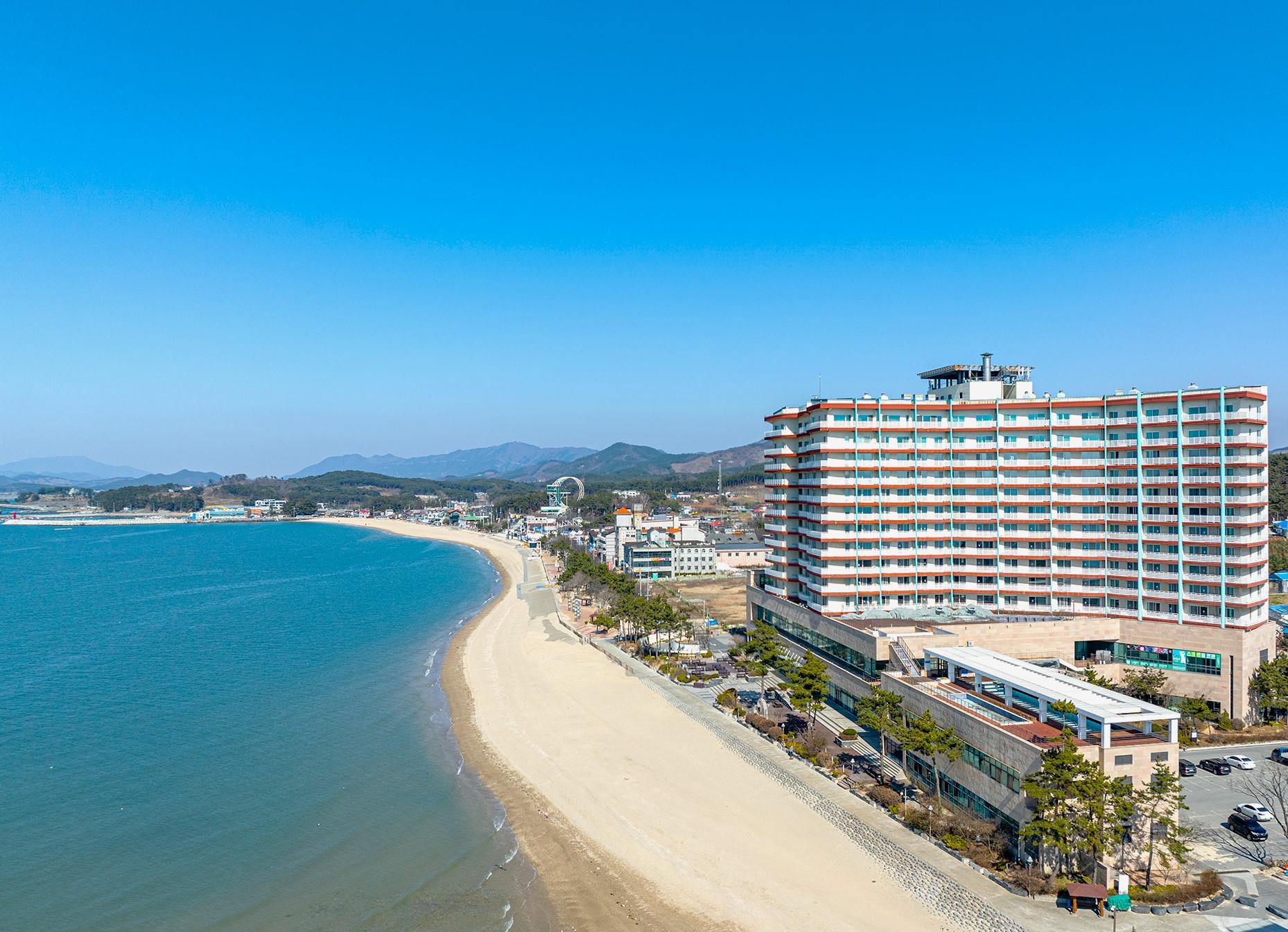 Beache Palace