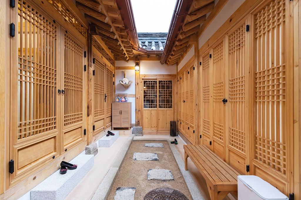 Bukchon Daon Hanok Guesthouse-13