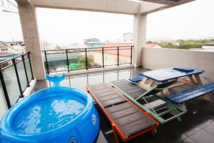 Molang Kids Pension Pool Villa -26