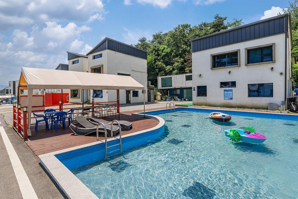 Fantasy Kids Poolvilla-11