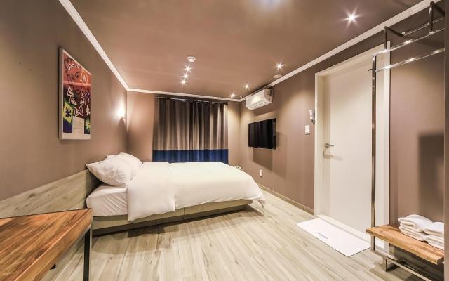 Busan Beomildong Tinto Hotel