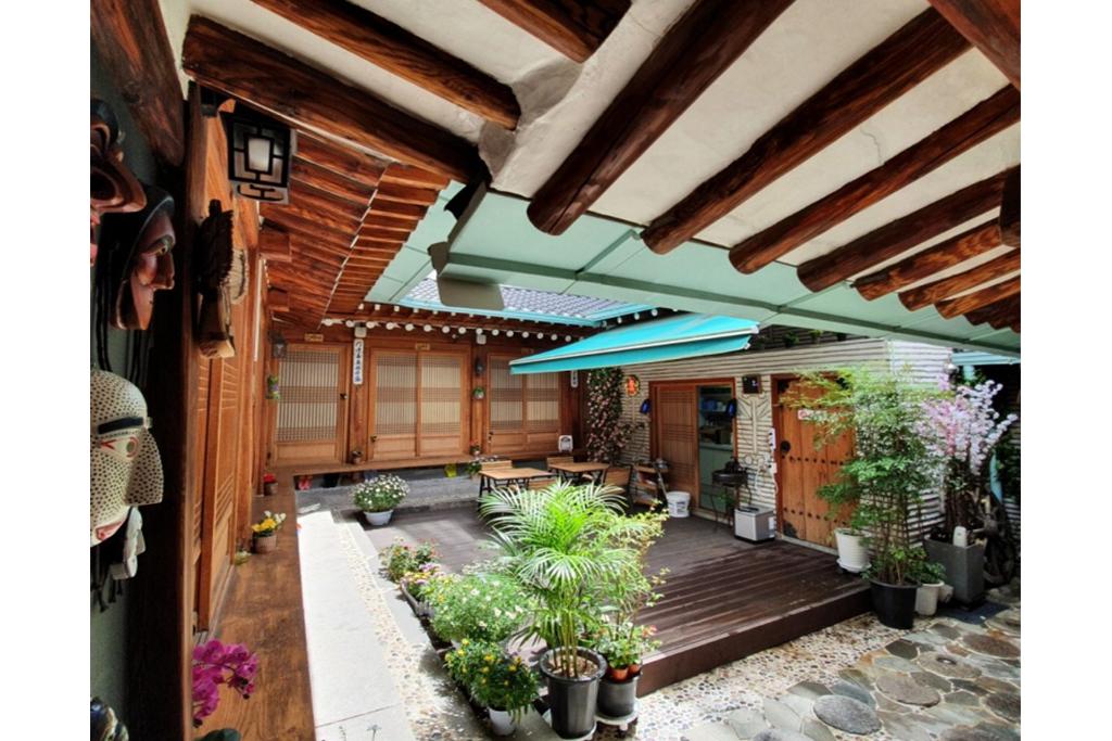 Jongno Hanok Gung Guesthouse-9