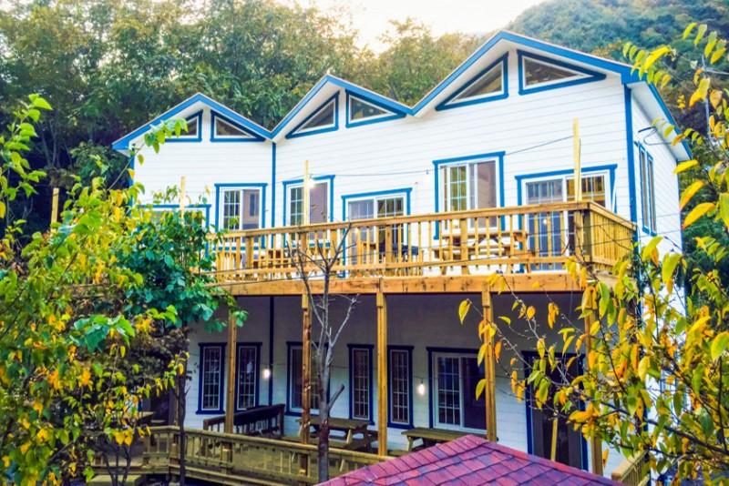 Ulsan (Baenaegol) on the hill