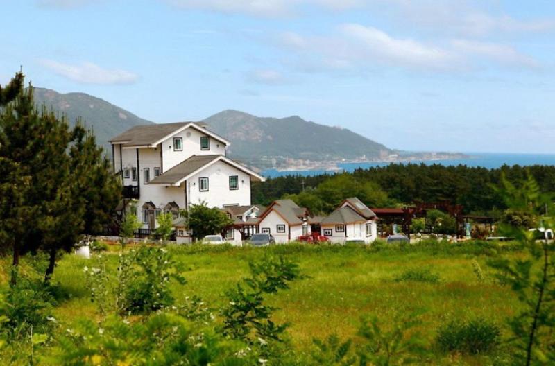 Pohang Aquamarine Pension