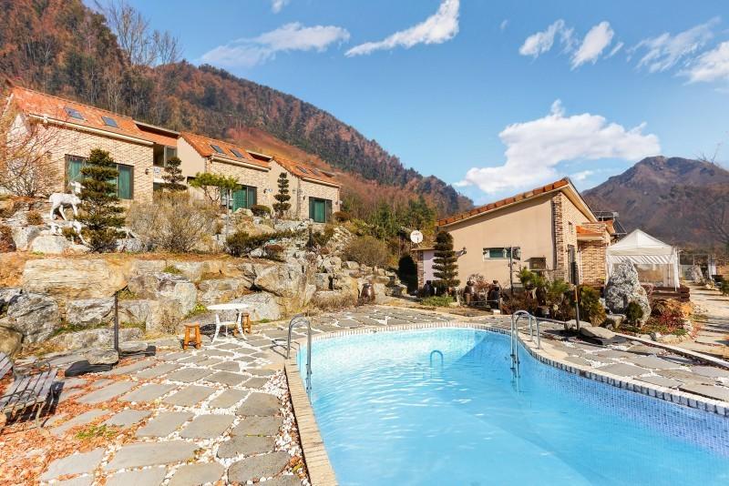 Chuncheon (Nami Island) Big Bear Pension