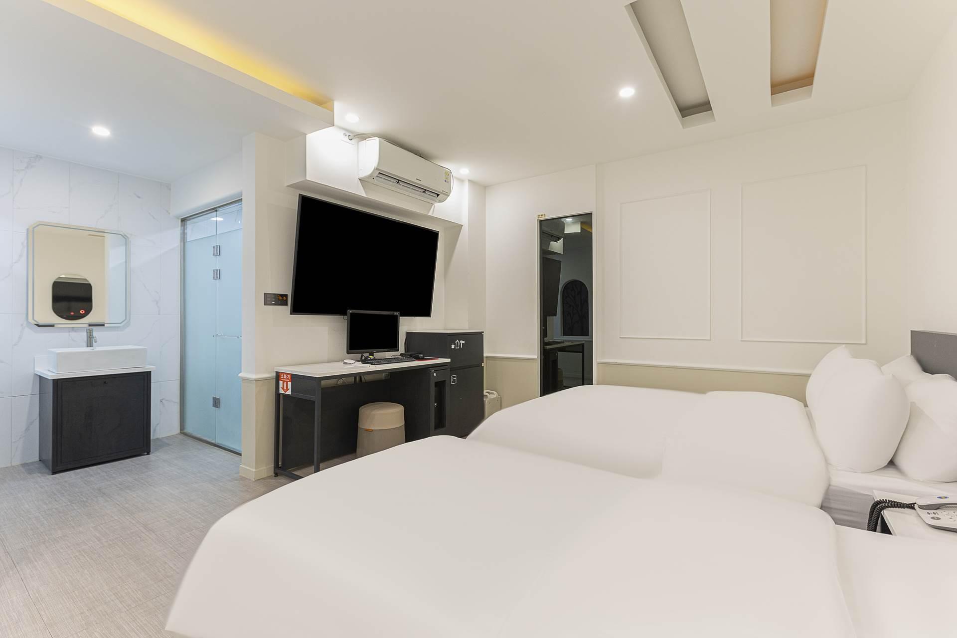 SUITE TWIN