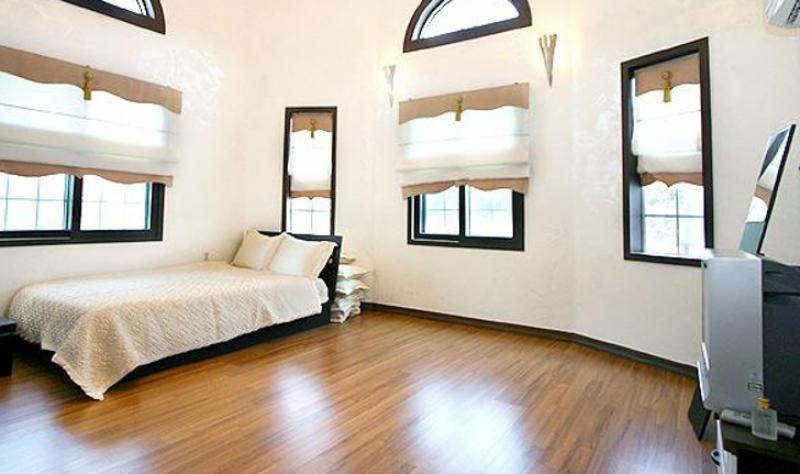 Taean Wheelton Pension