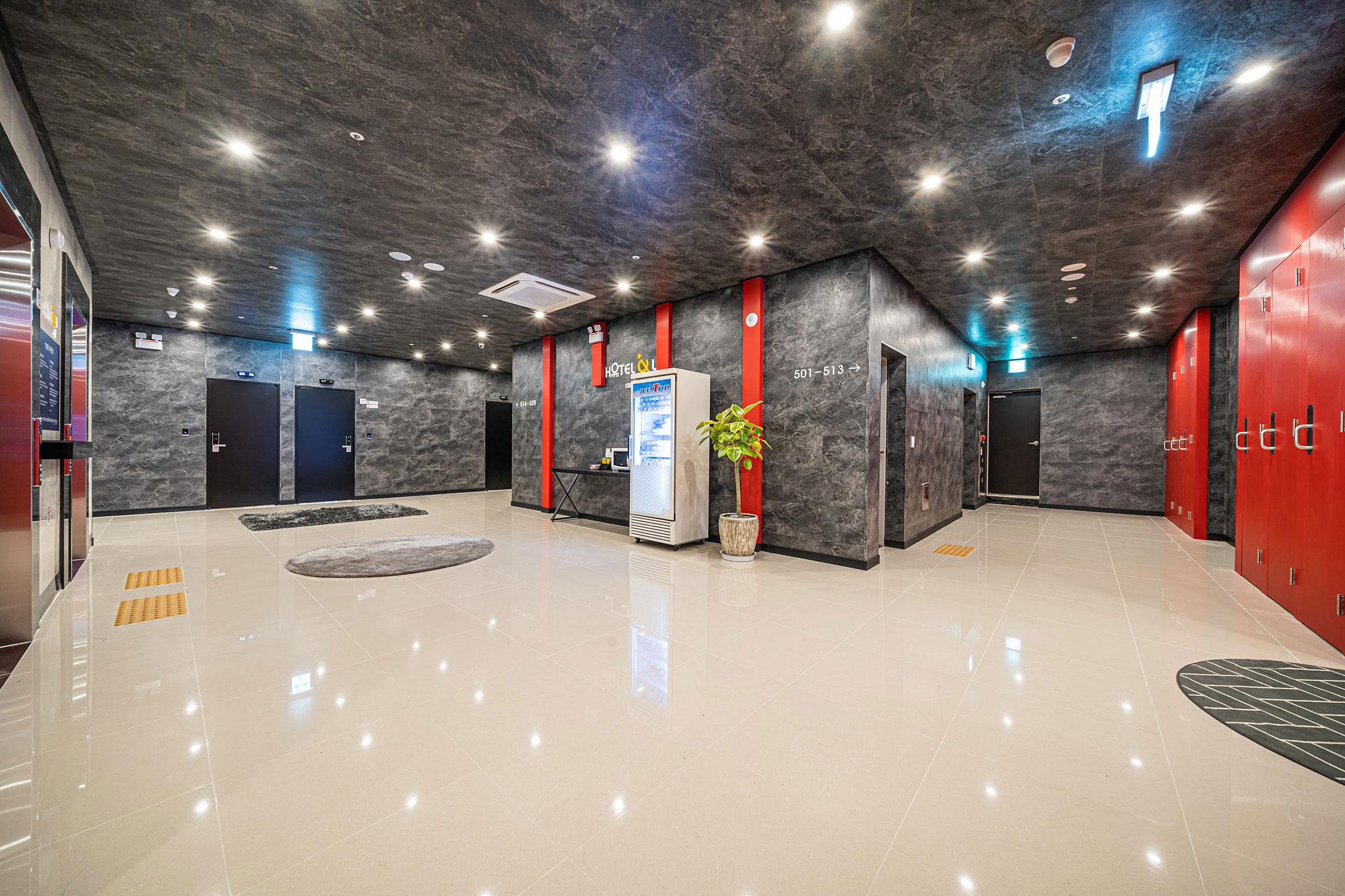 Hwaseong (Hyangnam) Hotel and You-10